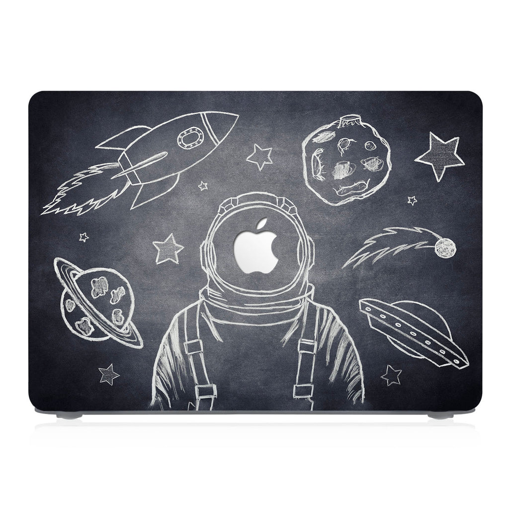 This lightweight, slim hardshell with 3 design is easy to install and fits closely to protect against scratches