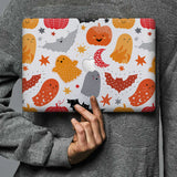 Form-fitting hardshell with Halloween design keeps scuffs and scratches at bay