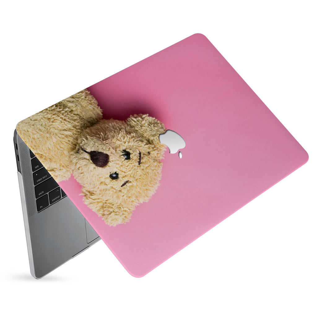 hardshell case with Bear design has matte finish resists scratches